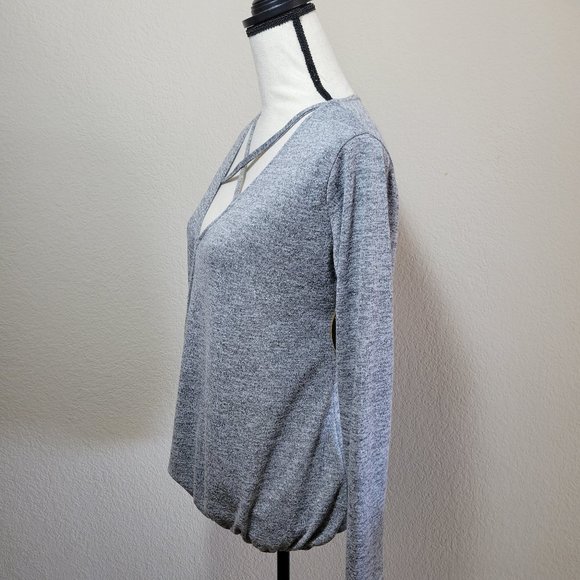 Womens Gray Long Sleeve Medium 10 Top Wrap Bubble Hem Cut Out Boutique - Picture 3 of 5